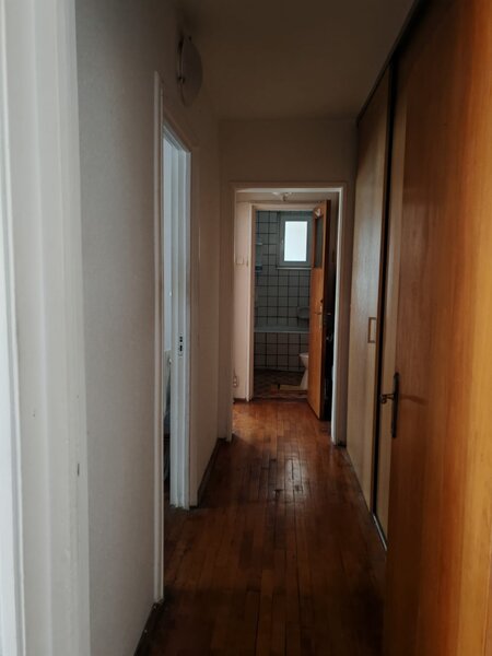 Titan, Intrarea Odobesti 2 minute parc IOR.